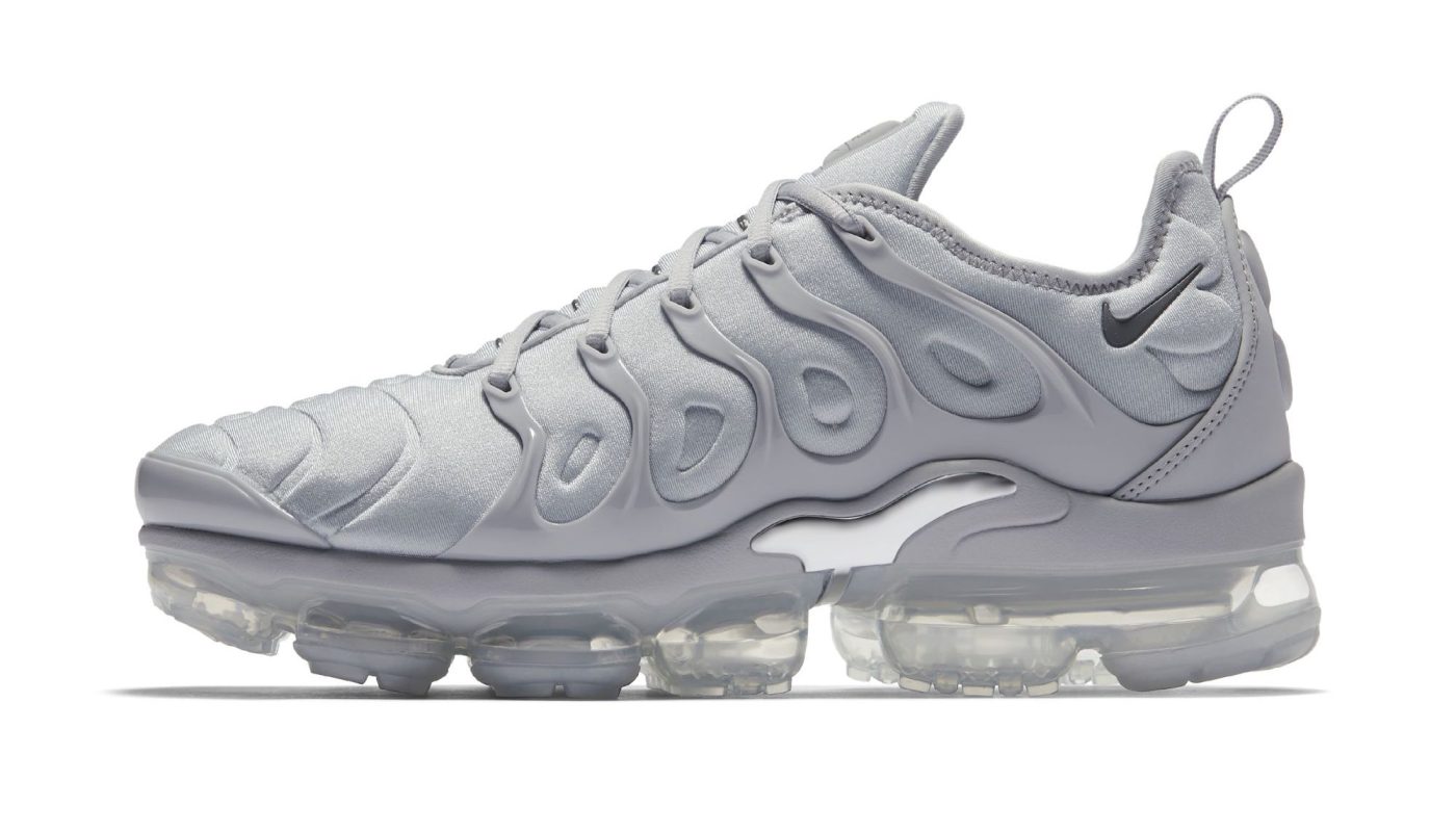 vapormax plus triple grey